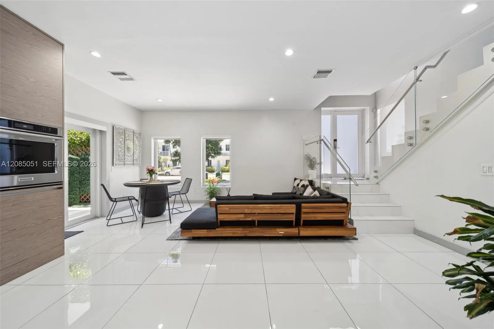 En Venta 2615 NE 213th Street, Miami, FL 33180, Miami, FL 33180