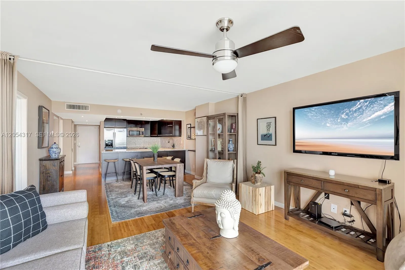 Foto de propiedad en 2625 Collins Avenue 1609, Miami Beach, FL 33140 Miami Beach con MLS# 