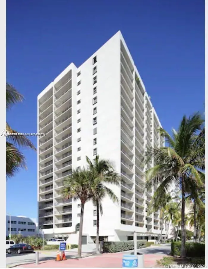 Foto de propiedad en 2625 Collins Avenue 302, Miami Beach, FL 33140 Miami Beach con MLS#