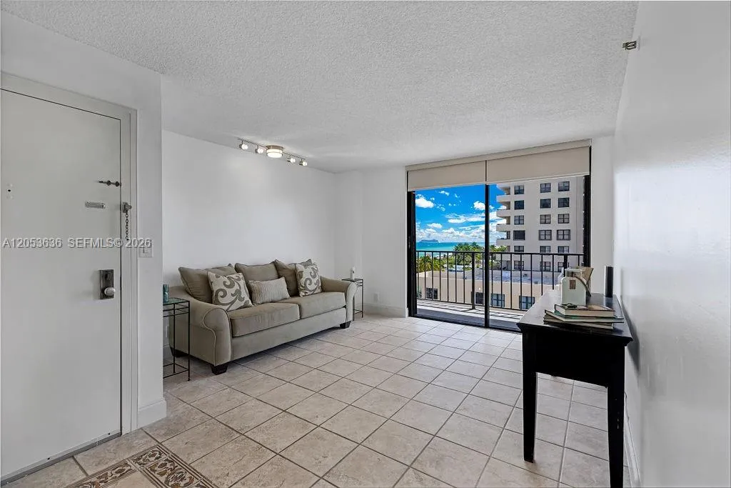 En Renta 2625 Collins Avenue 702, Miami Beach, FL 33140, Miami Beach, FL 33140
