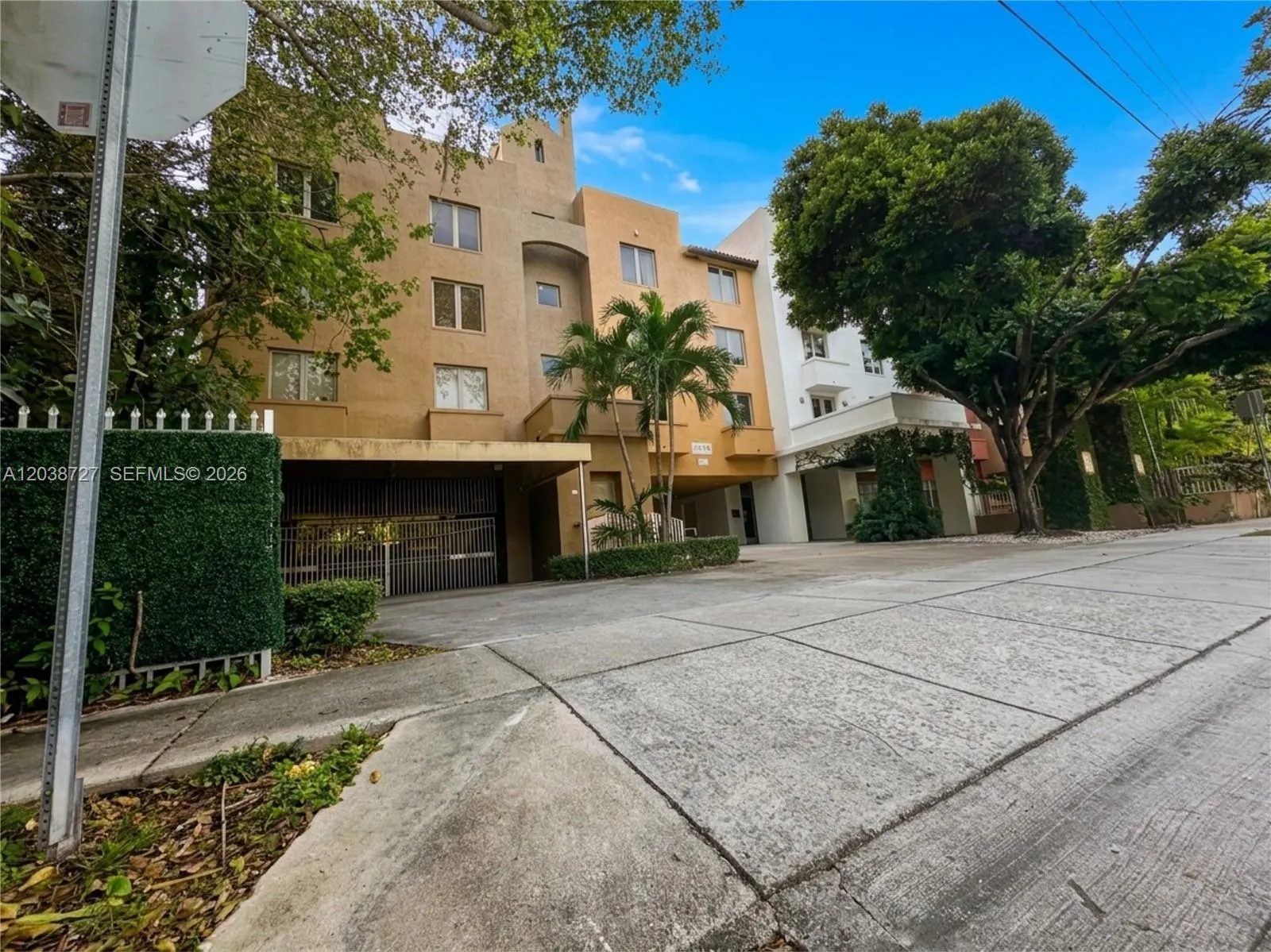 En Venta 2630 SW 28th Street 44, Miami, FL 33133, Miami, FL 33133