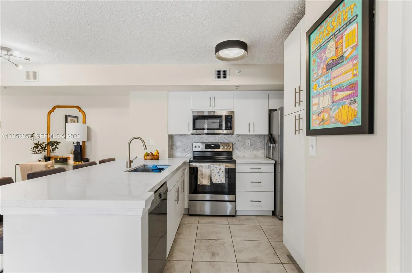 Foto de propiedad en 2640 S University Drive 111, Davie, FL 33328 Davie con MLS# 