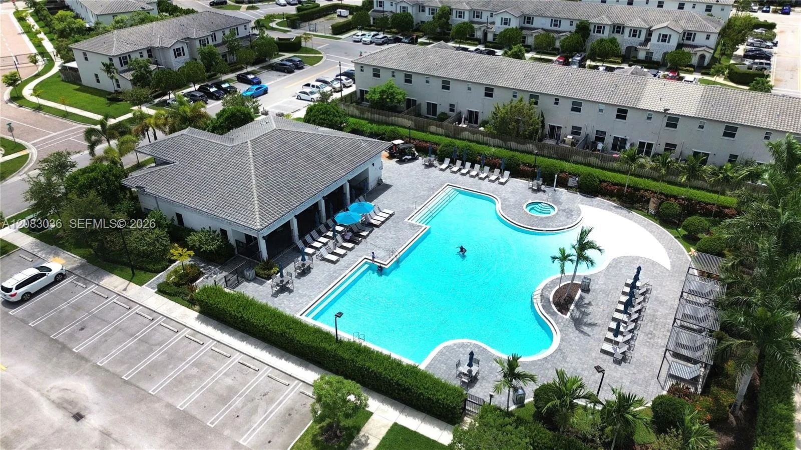 Foto de propiedad en 2641 SE 12th Street, Homestead, FL 33035 Homestead con MLS# 