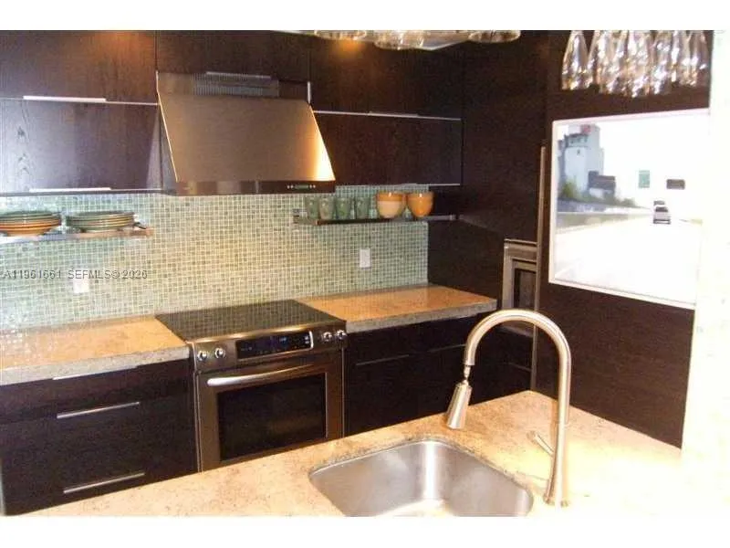 Foto de propiedad en 2642 NW 33rd Street 1905, Oakland Park, FL 33309 Oakland Park con MLS# 