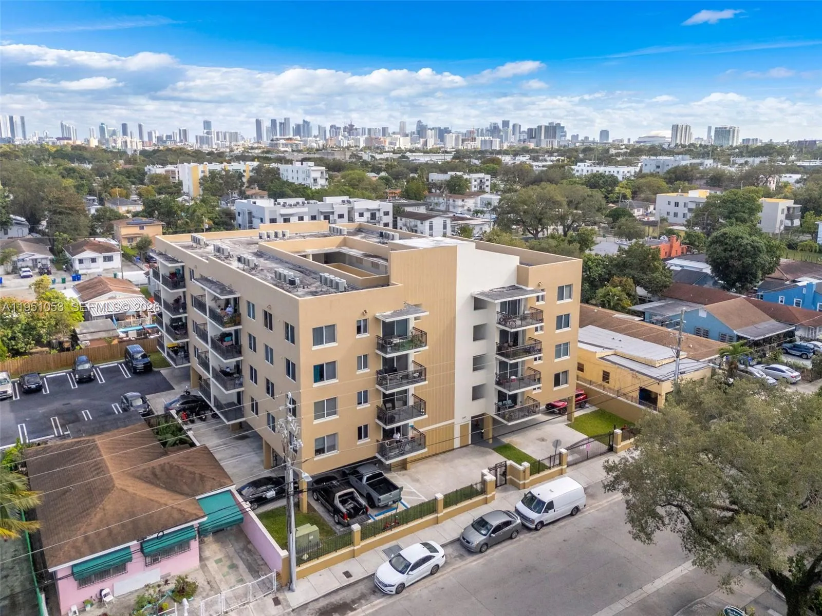 Vendido 2647 NW 25th Avenue 507, Miami, FL 33142, Miami, FL 33142