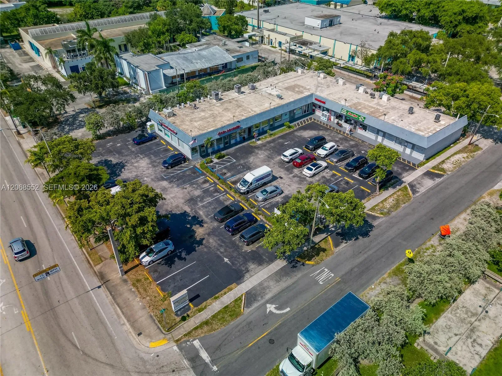 Foto de propiedad en 265 S Federal Highway L, Dania Beach, FL 33004 Dania Beach con MLS# 