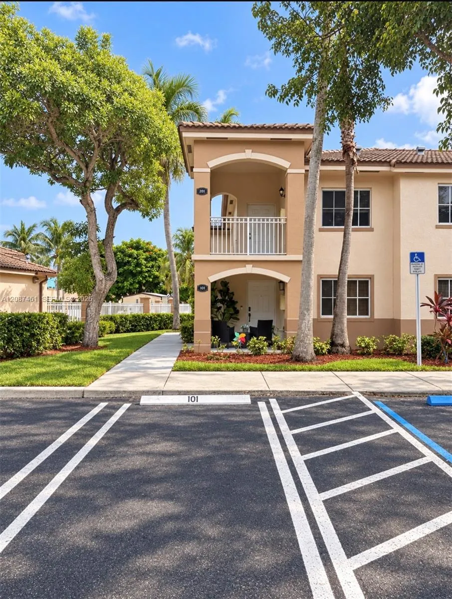 En Venta 2650 SE 12th Place 201, Homestead, FL 33035, Homestead, FL 33035
