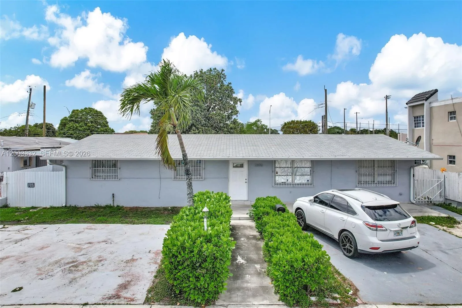 Foto de propiedad en 2650 W 8th Avenue, Hialeah, FL 33010 Hialeah con MLS# 