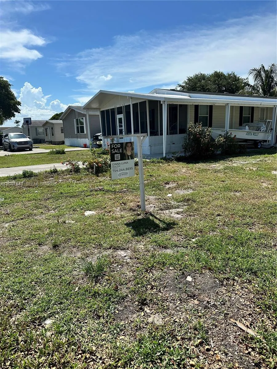 Foto de propiedad en 2651 E Marina Drive, Dania Beach, FL 33312 Dania Beach con MLS# 