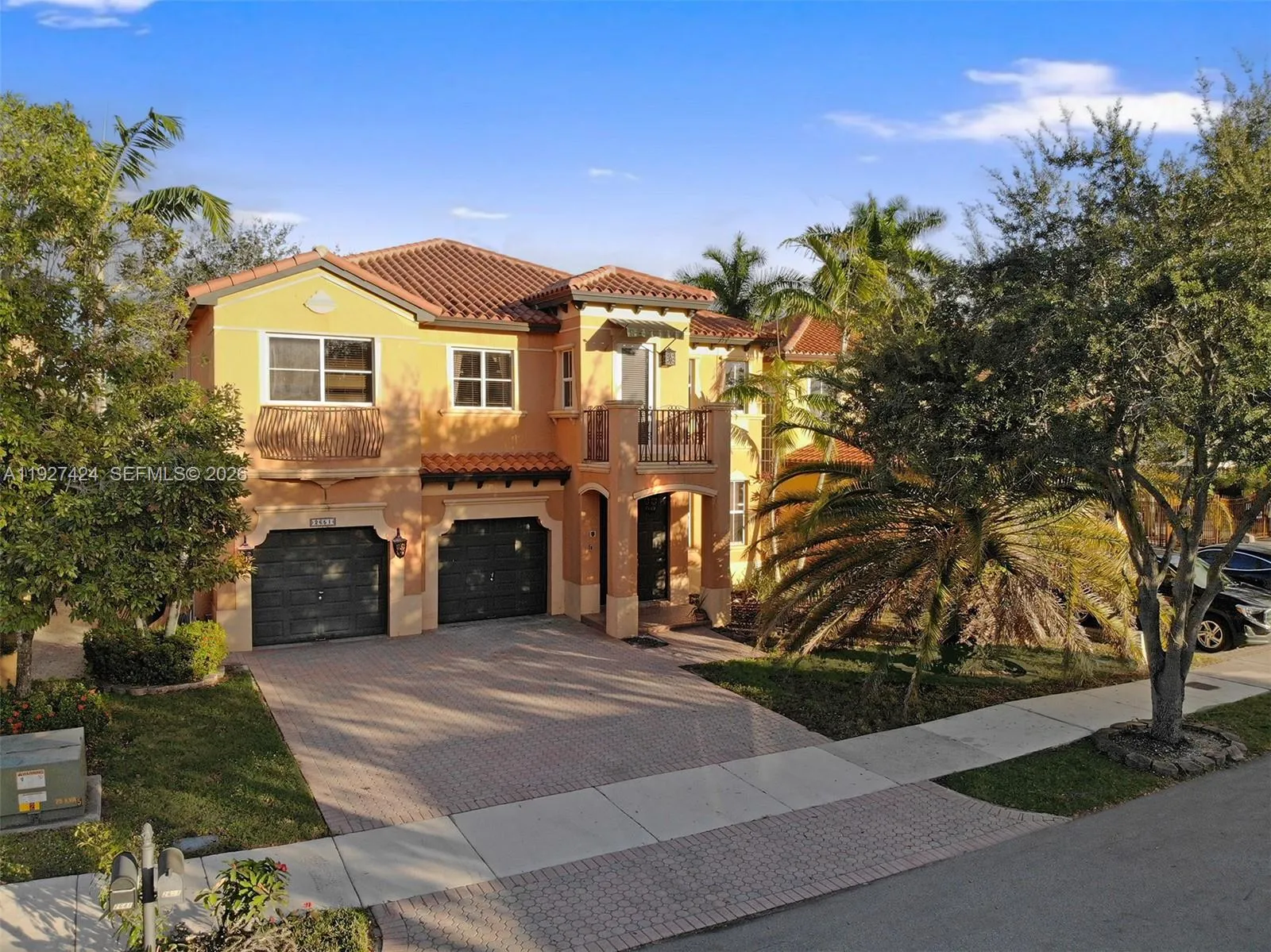 Foto de propiedad en 2651 SW 152nd Court, Miami, FL 33185 Miami con MLS# 