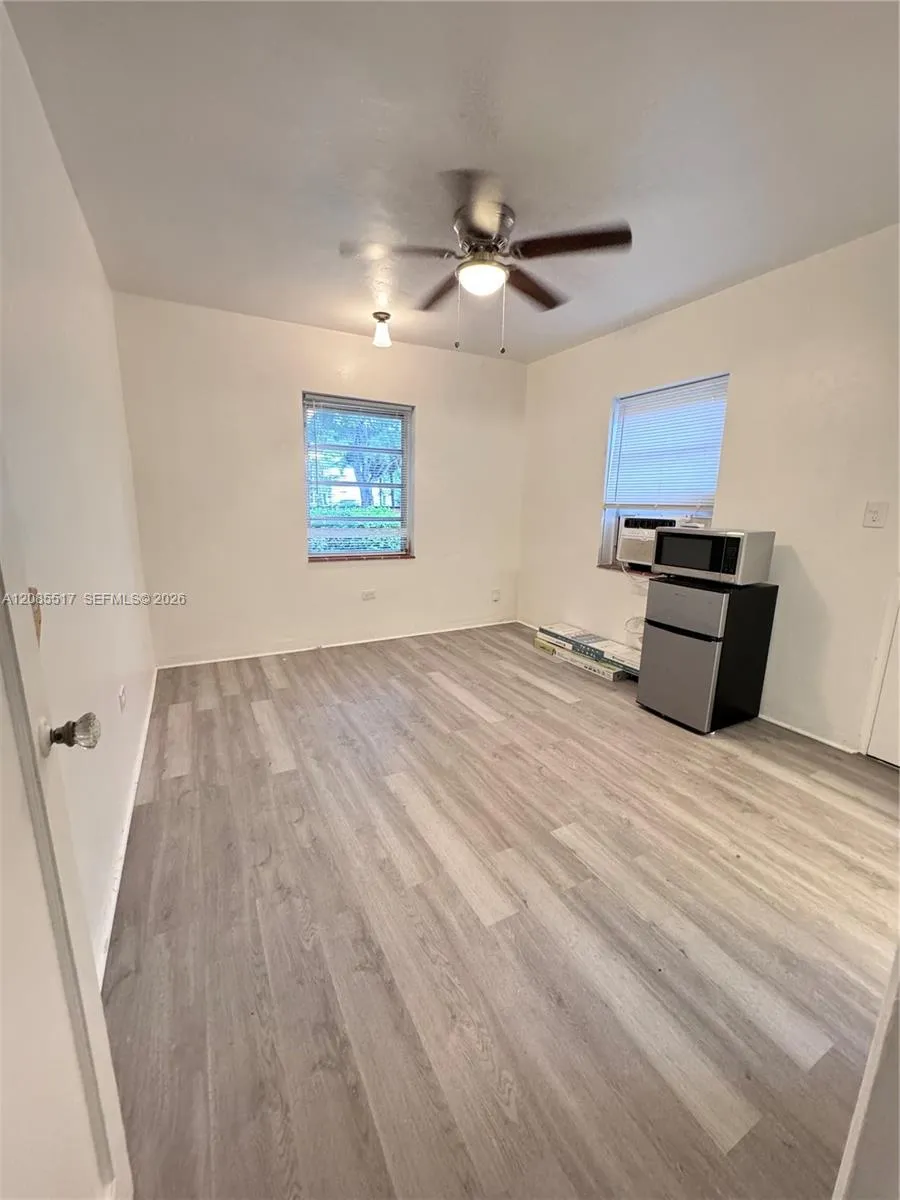 En Renta 2652 SW 23rd Avenue back, Miami, FL 33133, Miami, FL 33133