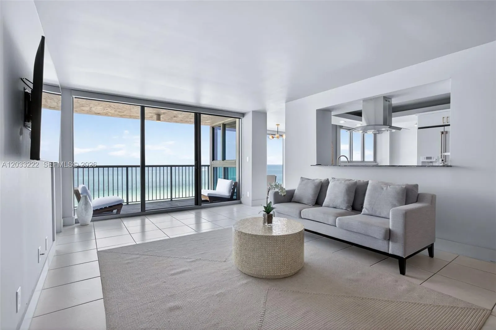 Foto de propiedad en 2655 Collins Avenue 1512, Miami Beach, FL 33140 Miami Beach con MLS# 
