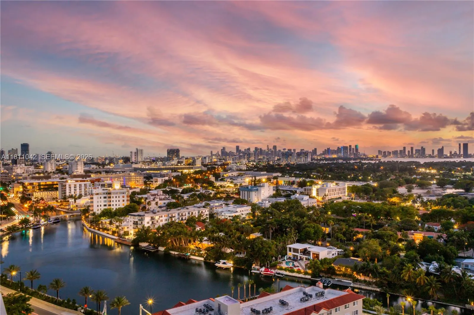 Foto de propiedad en 2655 Collins Avenue 2302, Miami Beach, FL 33140 Miami Beach con MLS# 