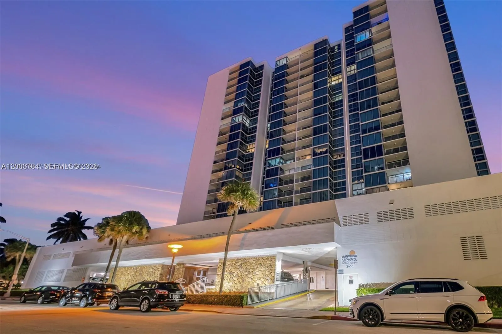 Foto de propiedad en 2655 Collins Avenue 2406, Miami Beach, FL 33140 Miami Beach con MLS# 