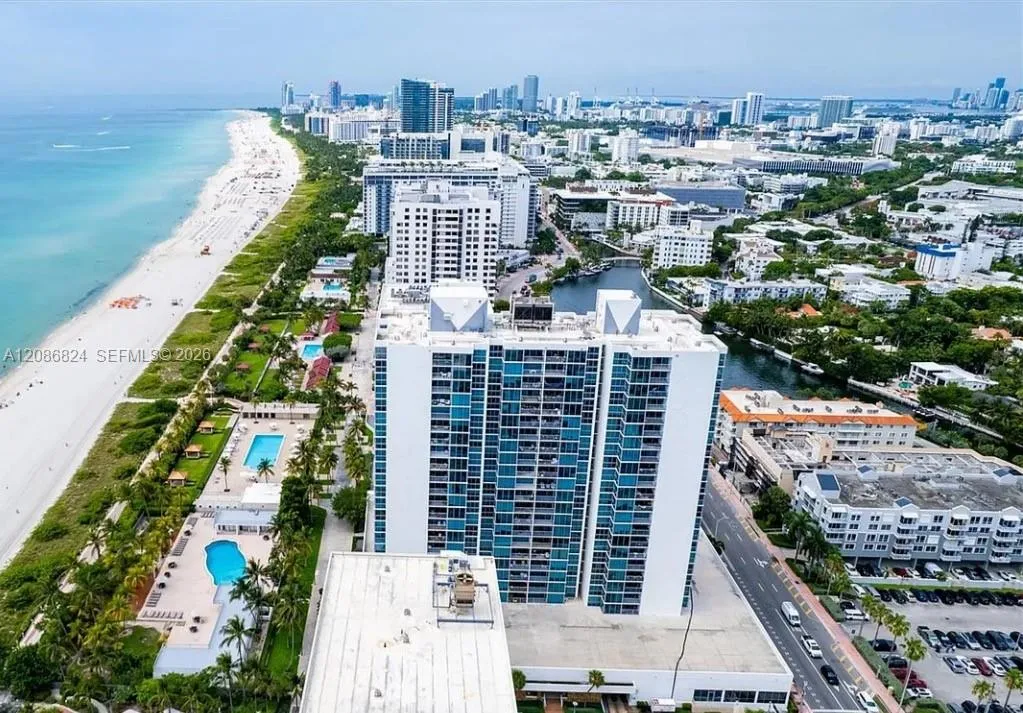 En Venta 2655 Collins Avenue 602, Miami Beach, FL 33140, Miami Beach, FL 33140