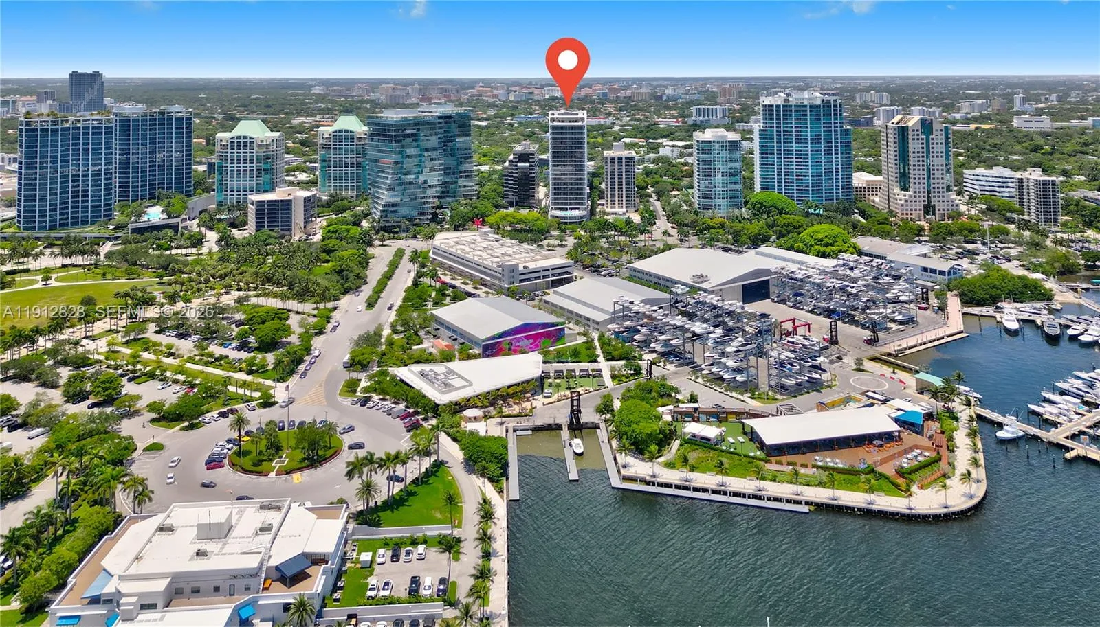 Foto de propiedad en 2655 S Bayshore Drive 405, Miami, FL 33133 Miami con MLS#
