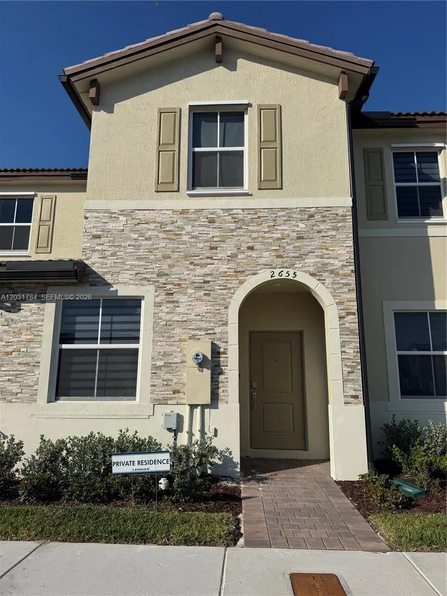 Foto de propiedad en 2655 SE 28 2655, Homestead, FL 33035 Homestead con MLS# 