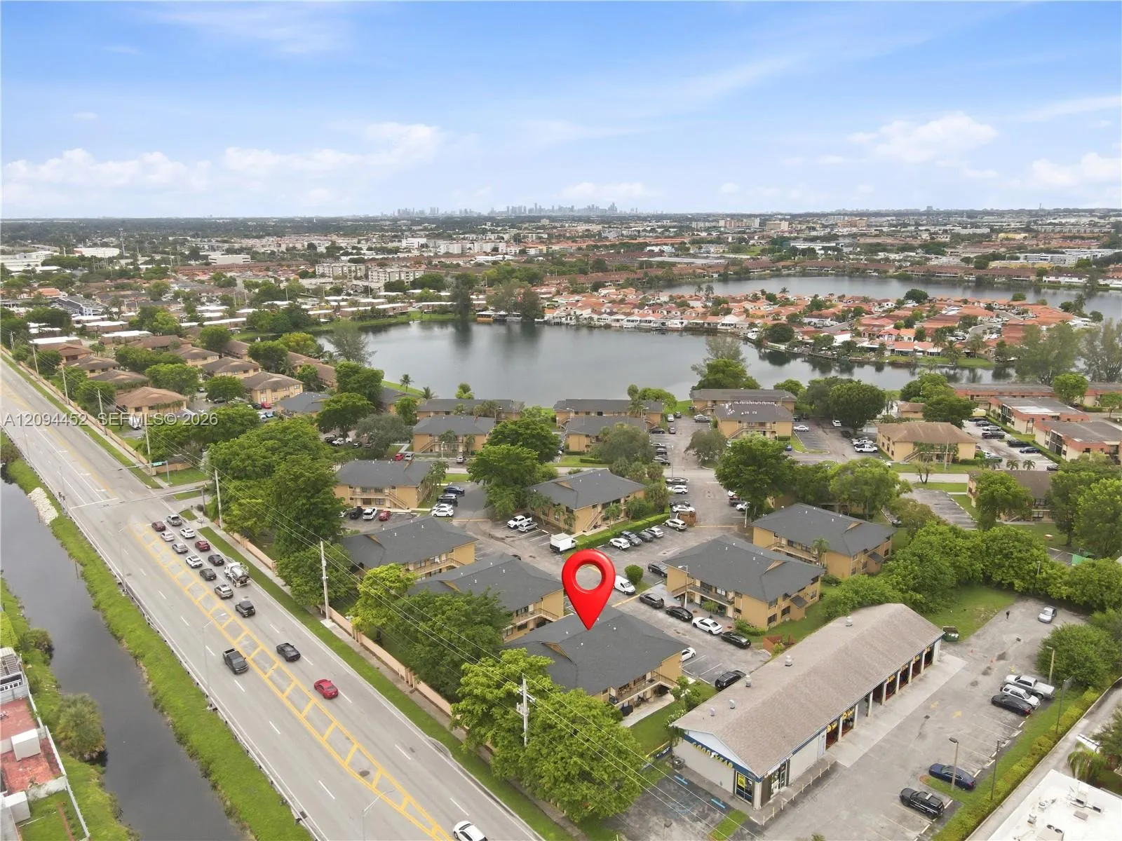 En Venta 2655 W 67th Place 14-13, Hialeah, FL 33016, Hialeah, FL 33016