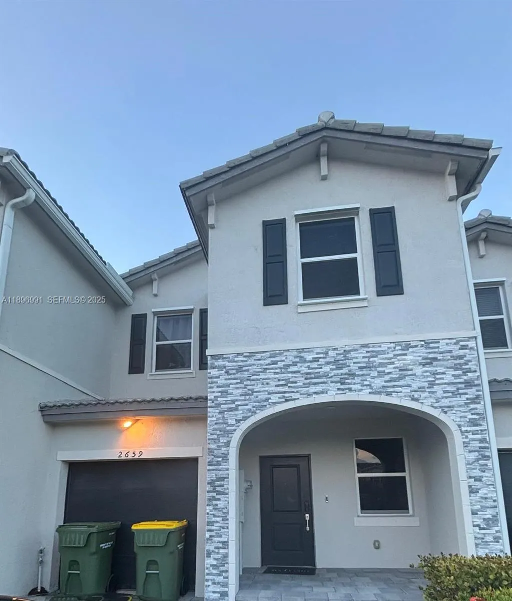 Foto de propiedad en 2659 SE 11th Street, Homestead, FL 33035 Homestead con MLS# 