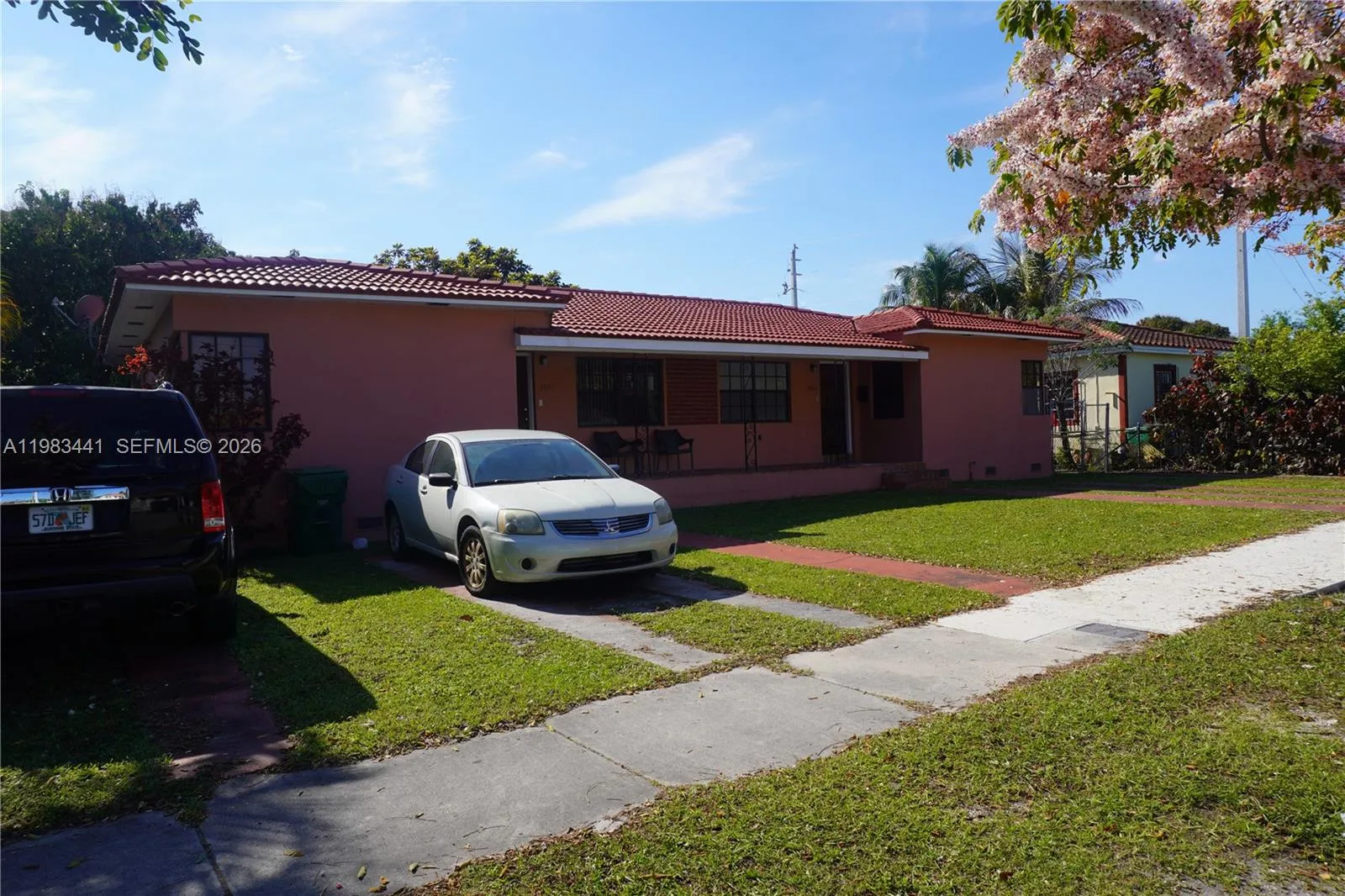 Foto de propiedad en 2660 SW 36th Avenue, Miami, FL 33133 Miami con MLS# 