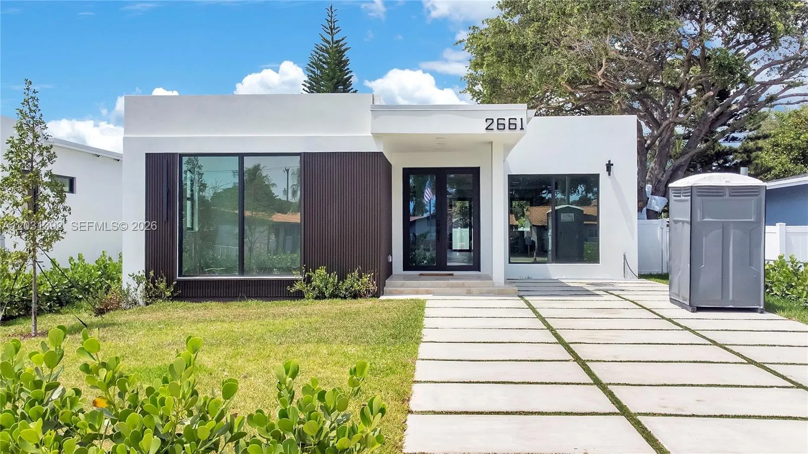 Foto de propiedad en 2661 Johnson Street, Hollywood, FL 33020 Hollywood con MLS# 