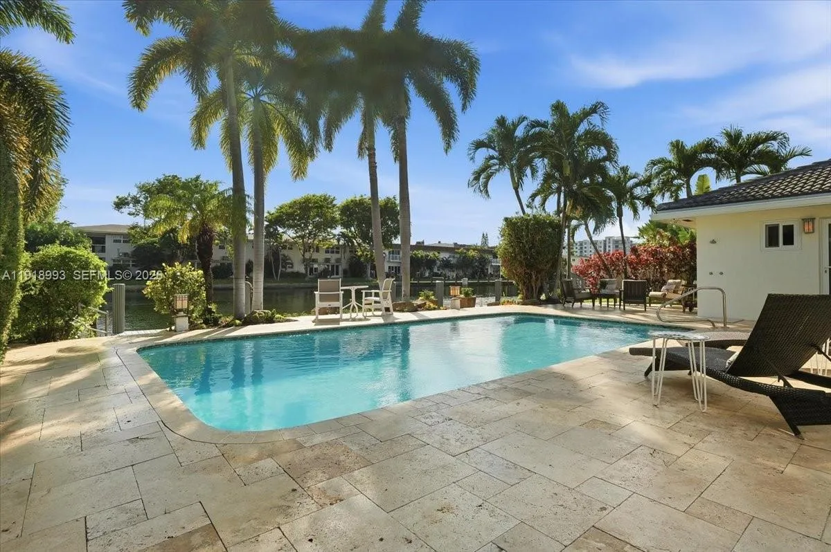 Vendido 2662 NE 3rd Street, Pompano Beach, FL 33062, Pompano Beach, FL 33062