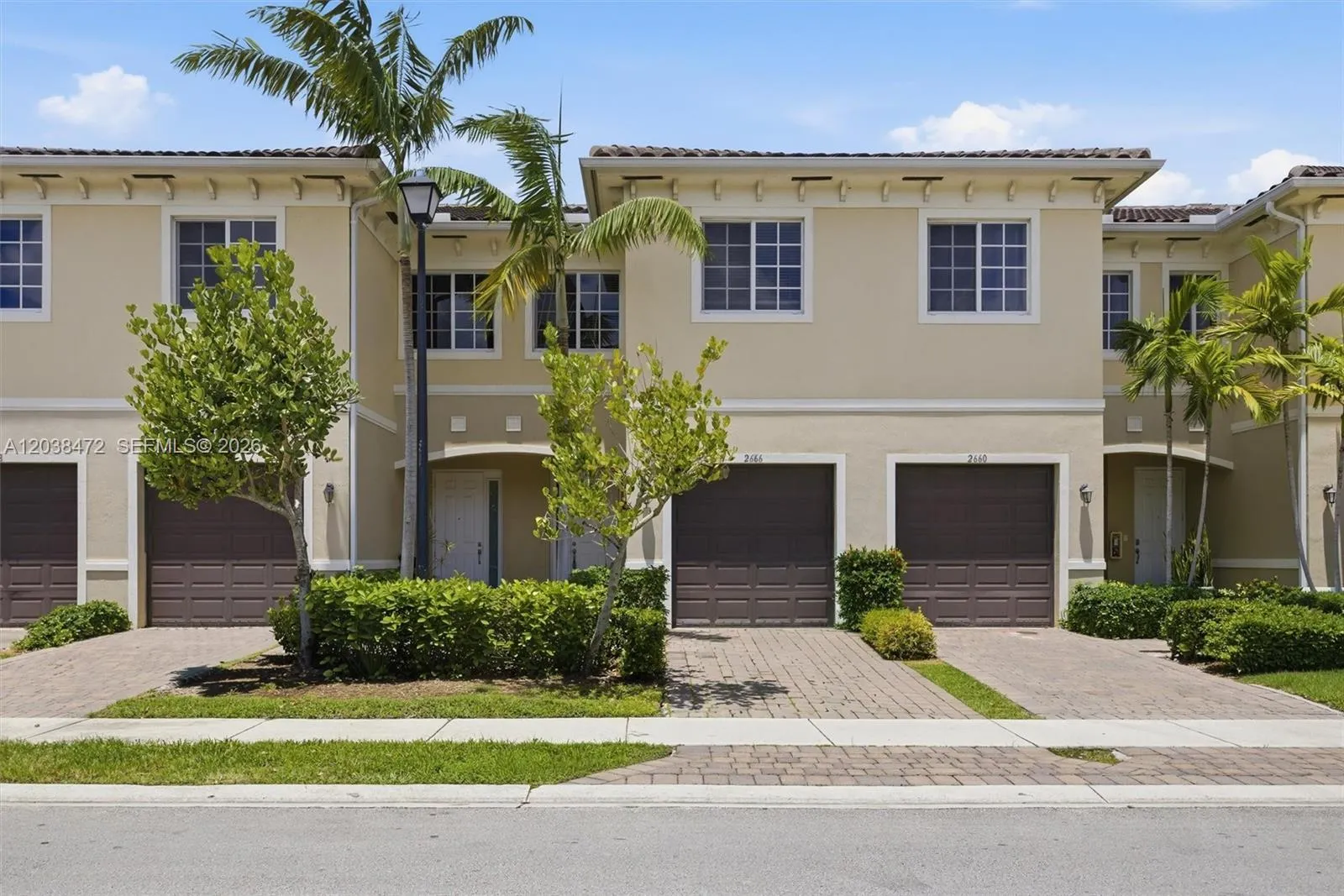 Foto de propiedad en 2664 SW 81st Terrace 2666, Miramar, FL 33025 Miramar con MLS# 