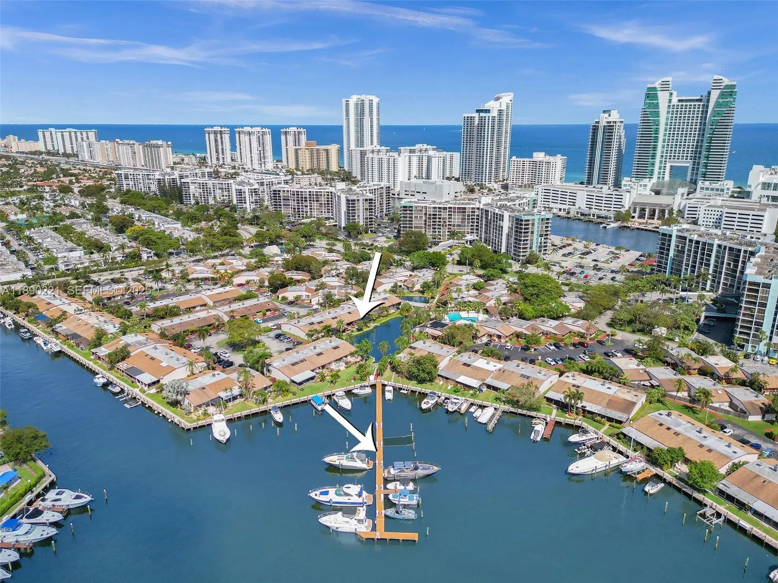 Foto de propiedad en 2667 S Parkview Drive, Hallandale Beach, FL 33009 Hallandale Beach con MLS# 