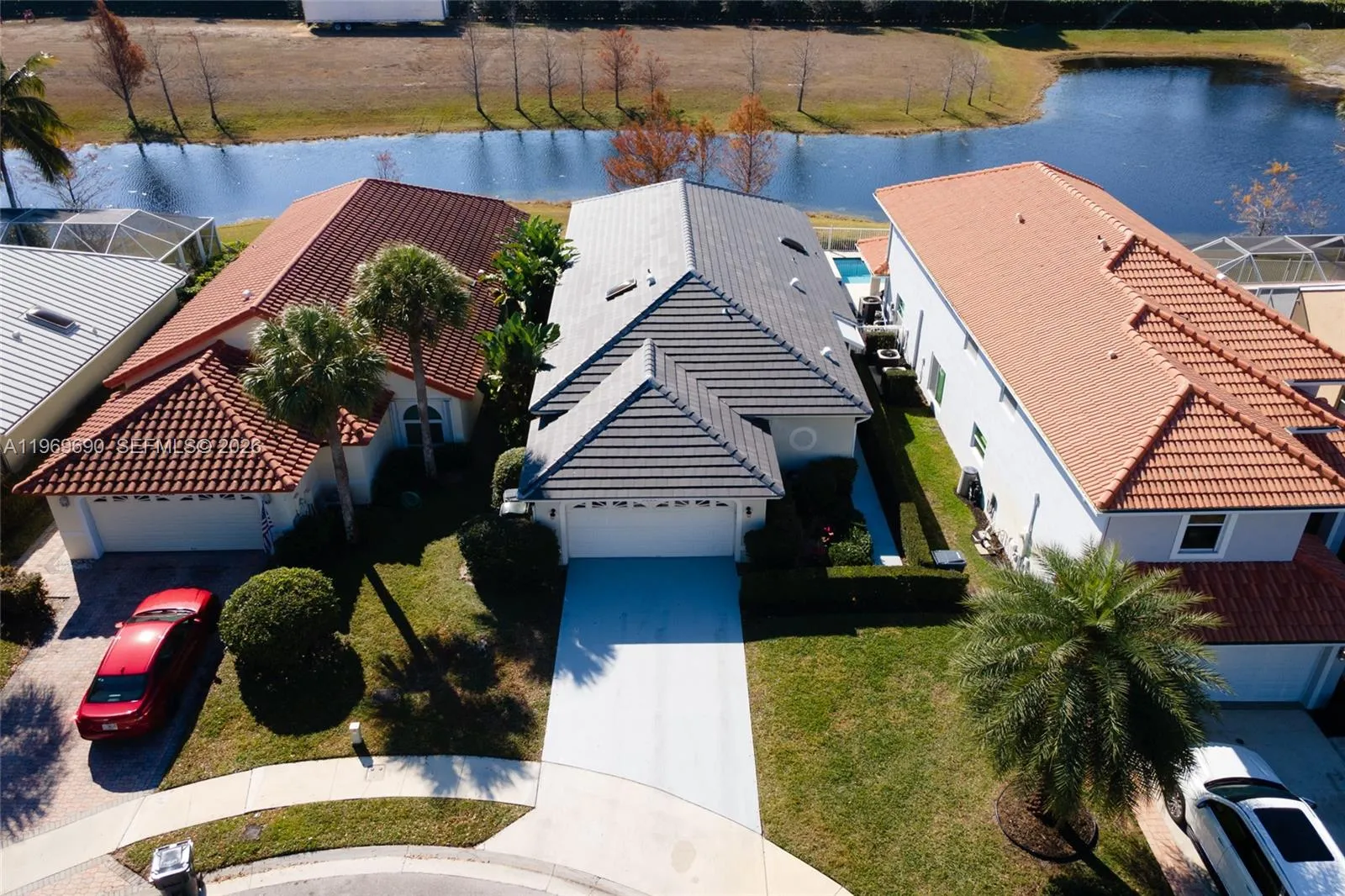 Foto de propiedad en 2668 Country Golf Drive, Wellington, FL 33414 Wellington con MLS# 