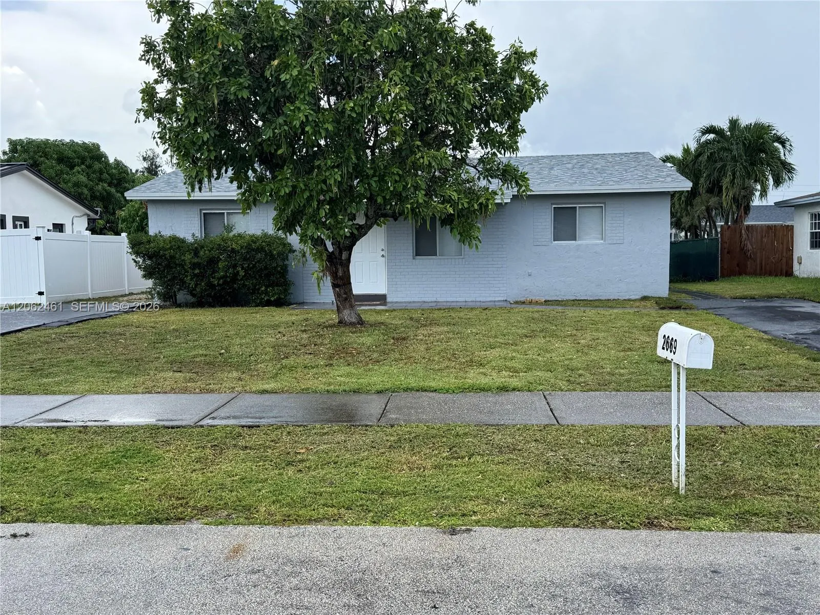 Foto de propiedad en 2669 NW 24th Court, Fort Lauderdale, FL 33311 Fort Lauderdale con MLS# 
