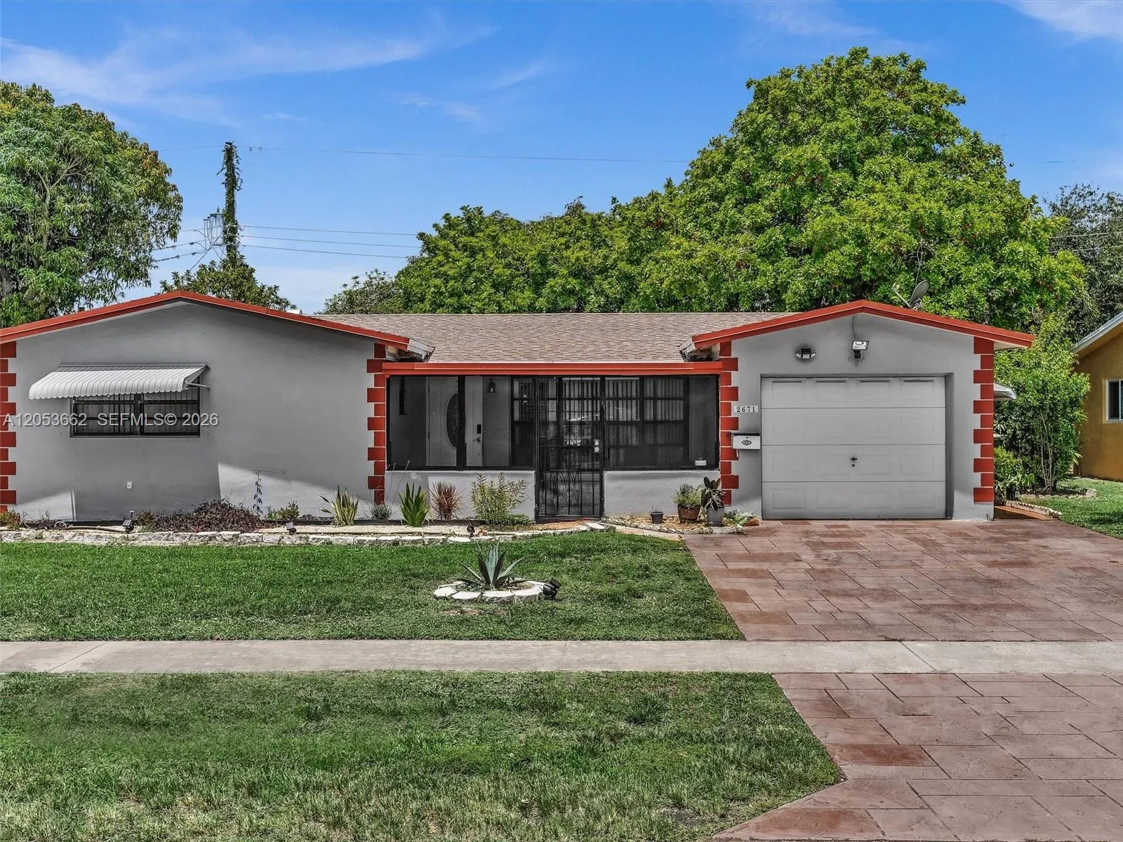 Foto de propiedad en 2671 NW 44th Terrace, Lauderhill, FL 33313 Lauderhill con MLS# 