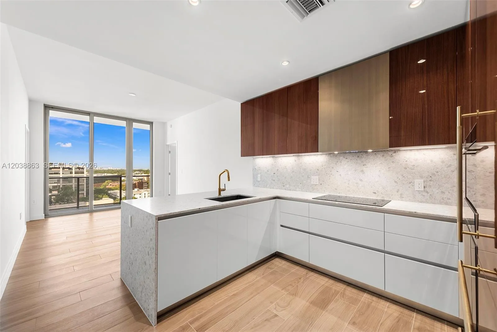 En Renta 2678 Tigertail Avenue 1005, Miami, FL 33133, Miami, FL 33133