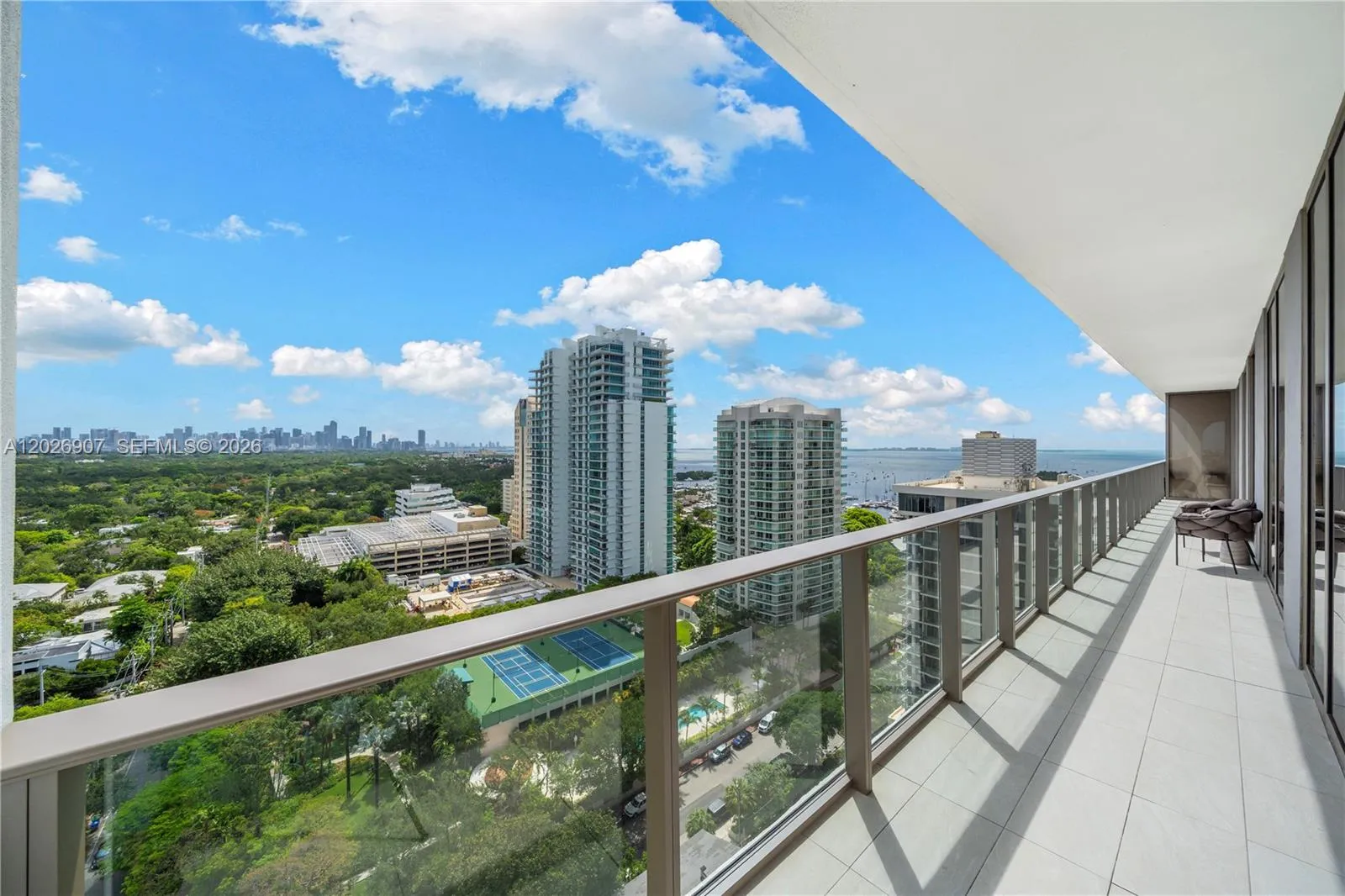 En Venta 2678 Tigertail Avenue 1702, Miami, FL 33133, Miami, FL 33133