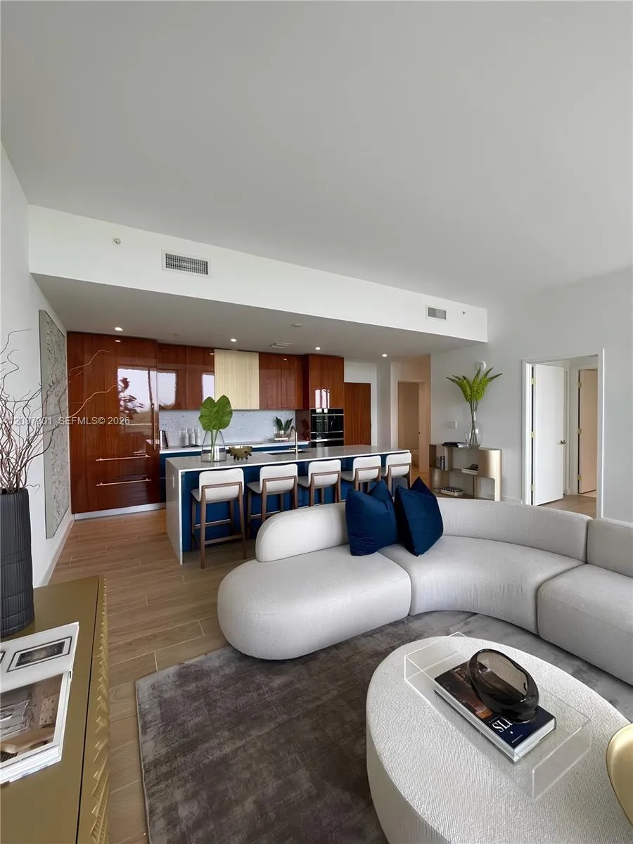 En Venta 2678 Tigertail Avenue 502, Miami, FL 33133, Miami, FL 33133