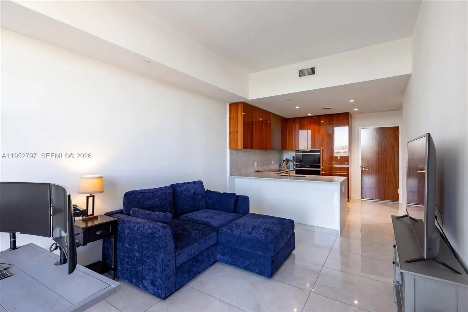 Foto de propiedad en 2678 Tigertail Avenue 612, Miami, FL 33133 Miami con MLS# 