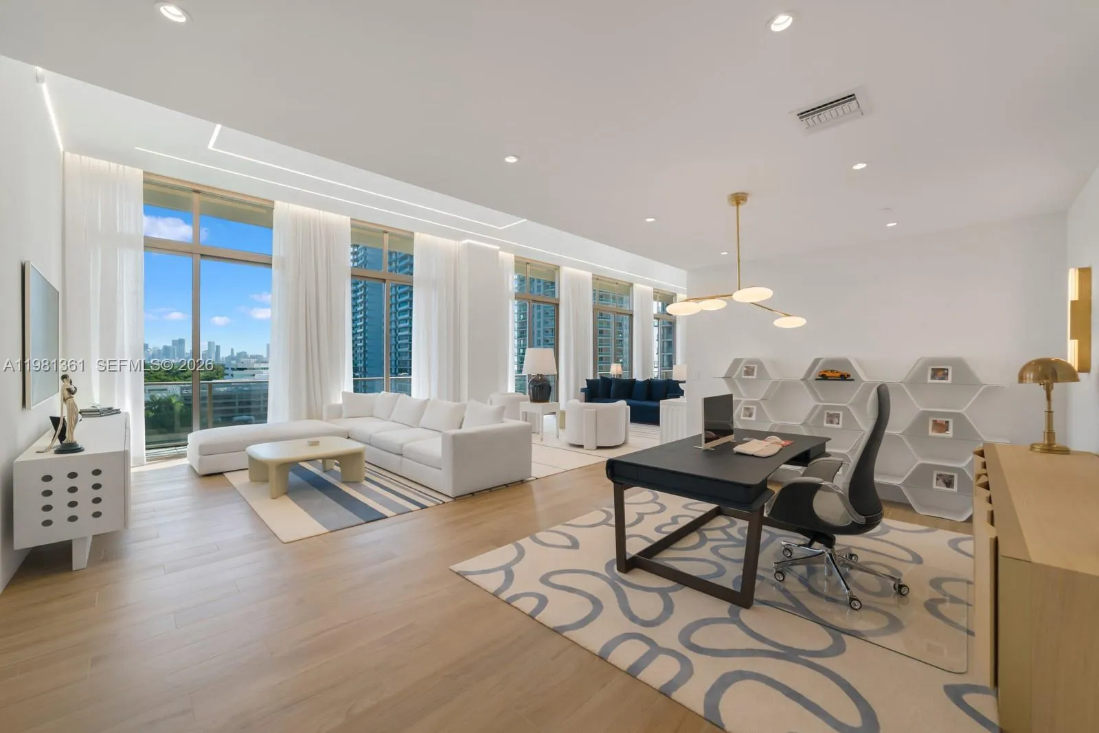 Foto de propiedad en 2678 Tigertail Avenue 802, Coconut Grove, FL 33133 Coconut Grove con MLS# 