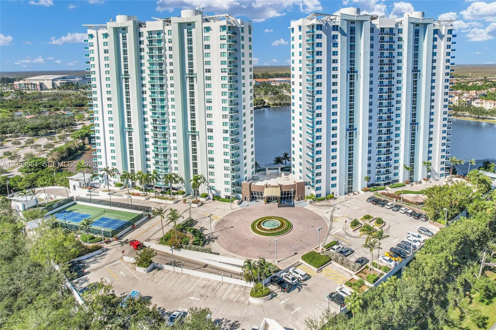Foto de propiedad en 2681 N Flamingo Road 1903S, Sunrise, FL 33323 Sunrise con MLS# 