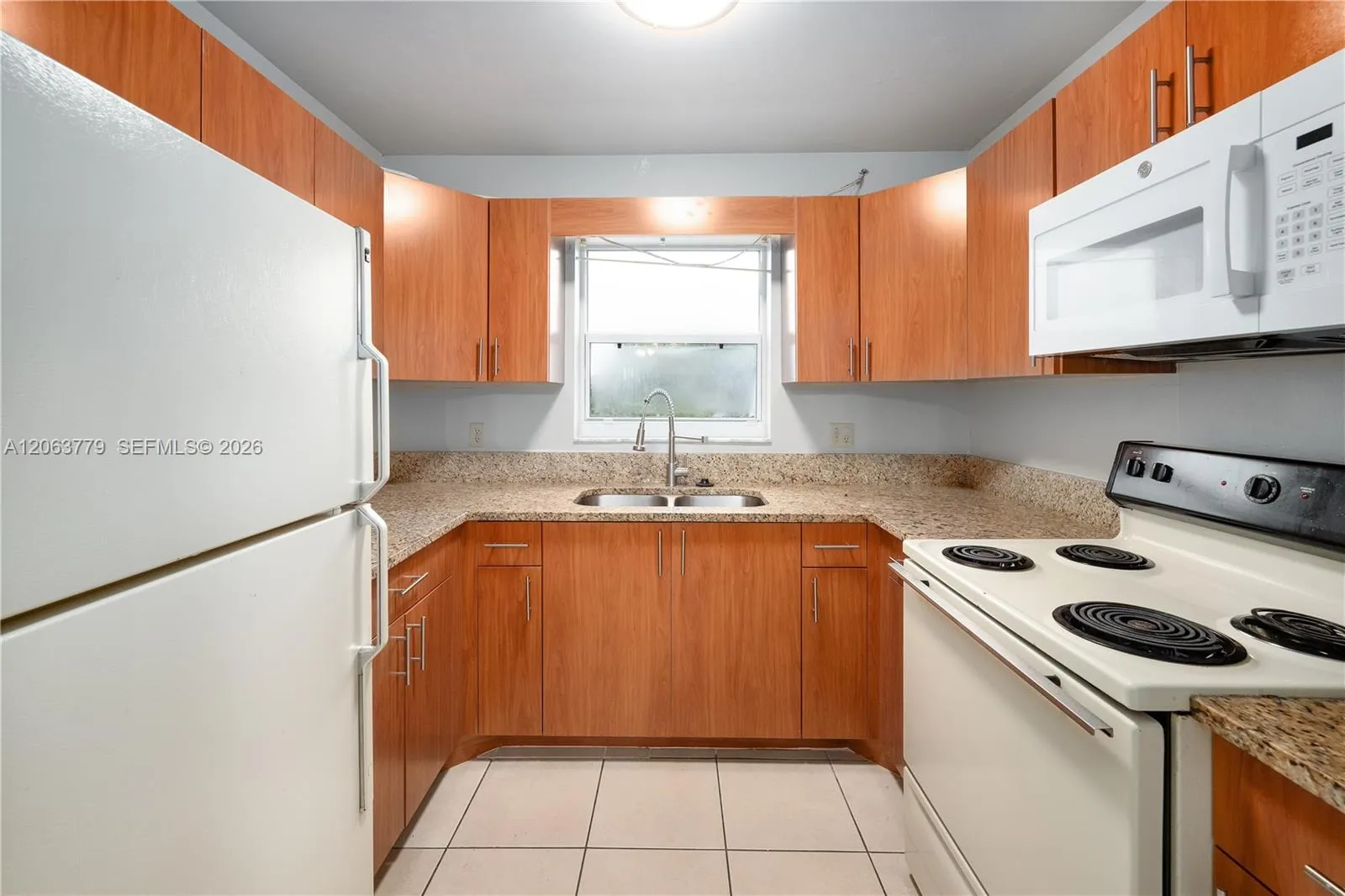 Foto de propiedad en 2683 Lakehaven Road 2683, West Palm Beach, FL 33415 West Palm Beach con MLS# 