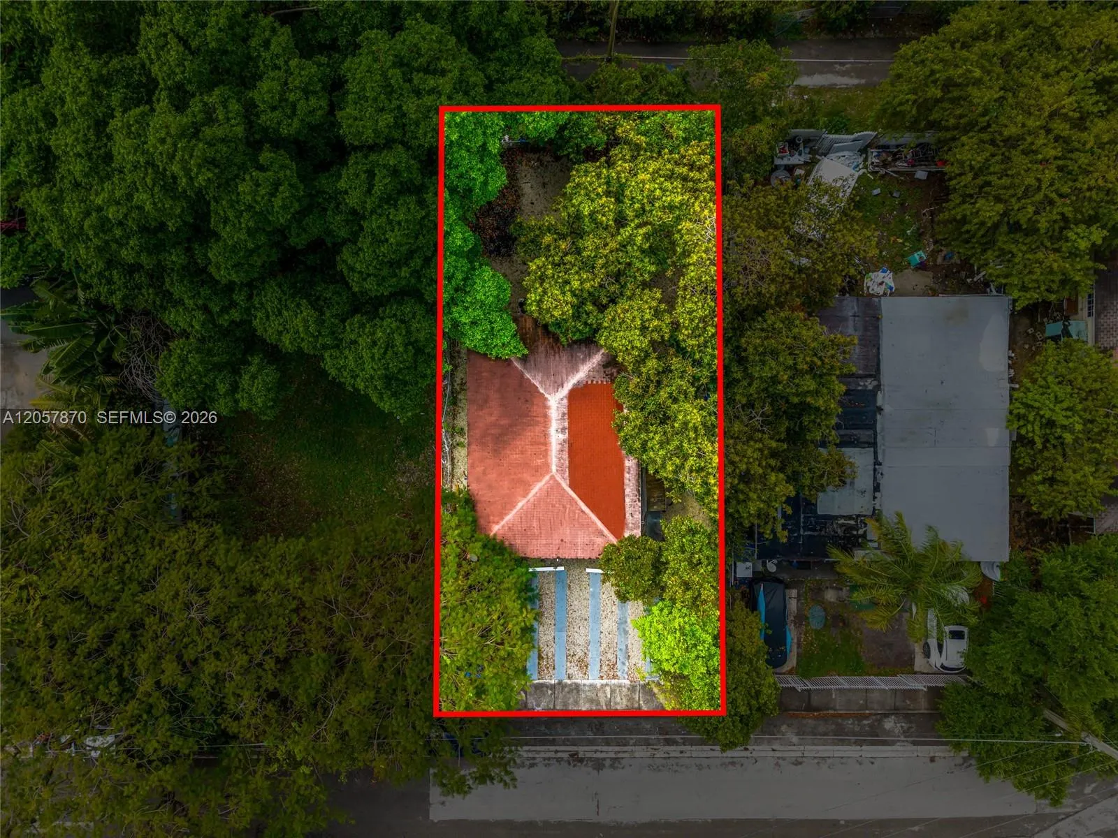 Foto de propiedad en 270-272 NW 35th Street, Miami, FL 33127 Miami con MLS# 