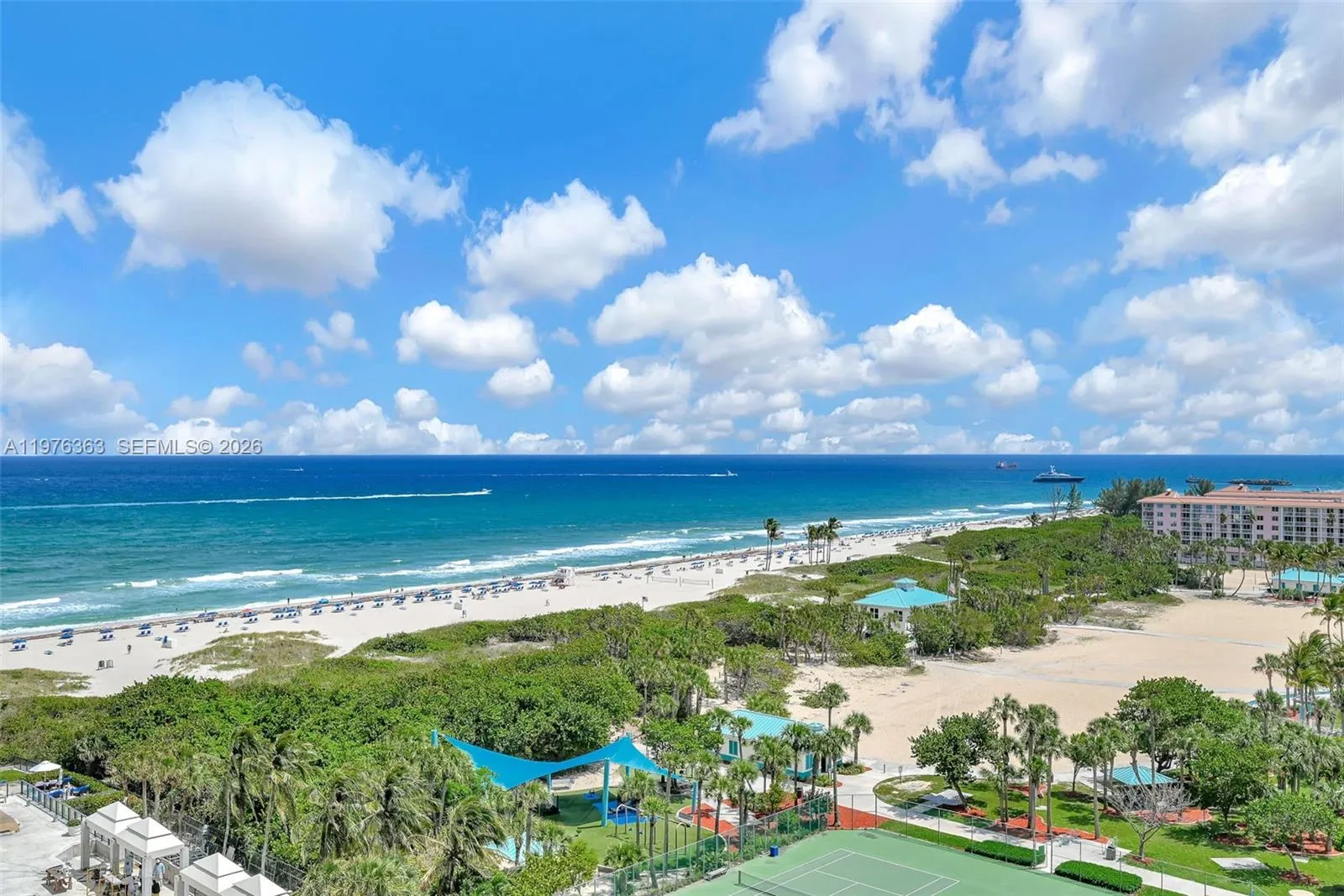Foto de propiedad en 2700 N Ocean Drive 902B, Singer Island, FL 33404 Singer Island con MLS# 