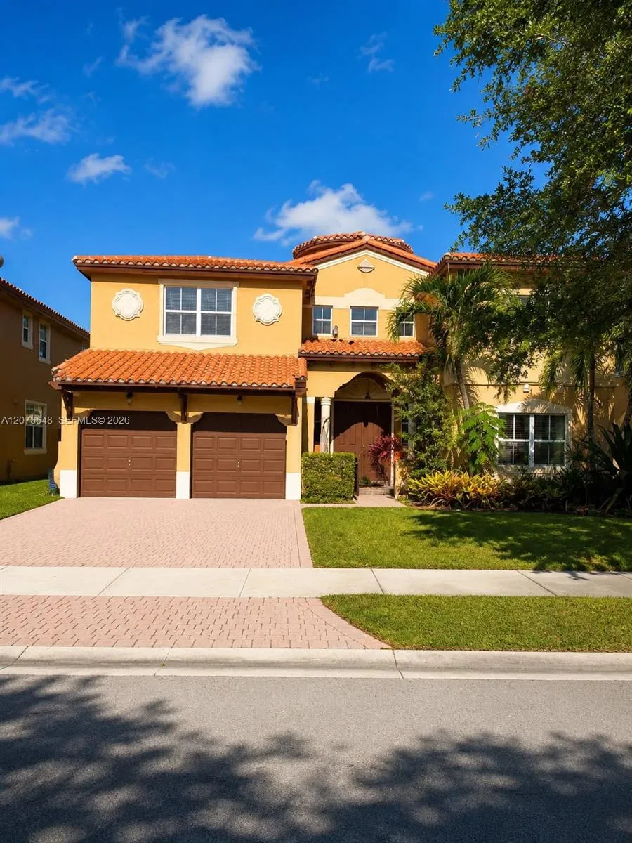 Foto de propiedad en 2700 SW 156th Place 0, Miami, FL 33185 Miami con MLS# 