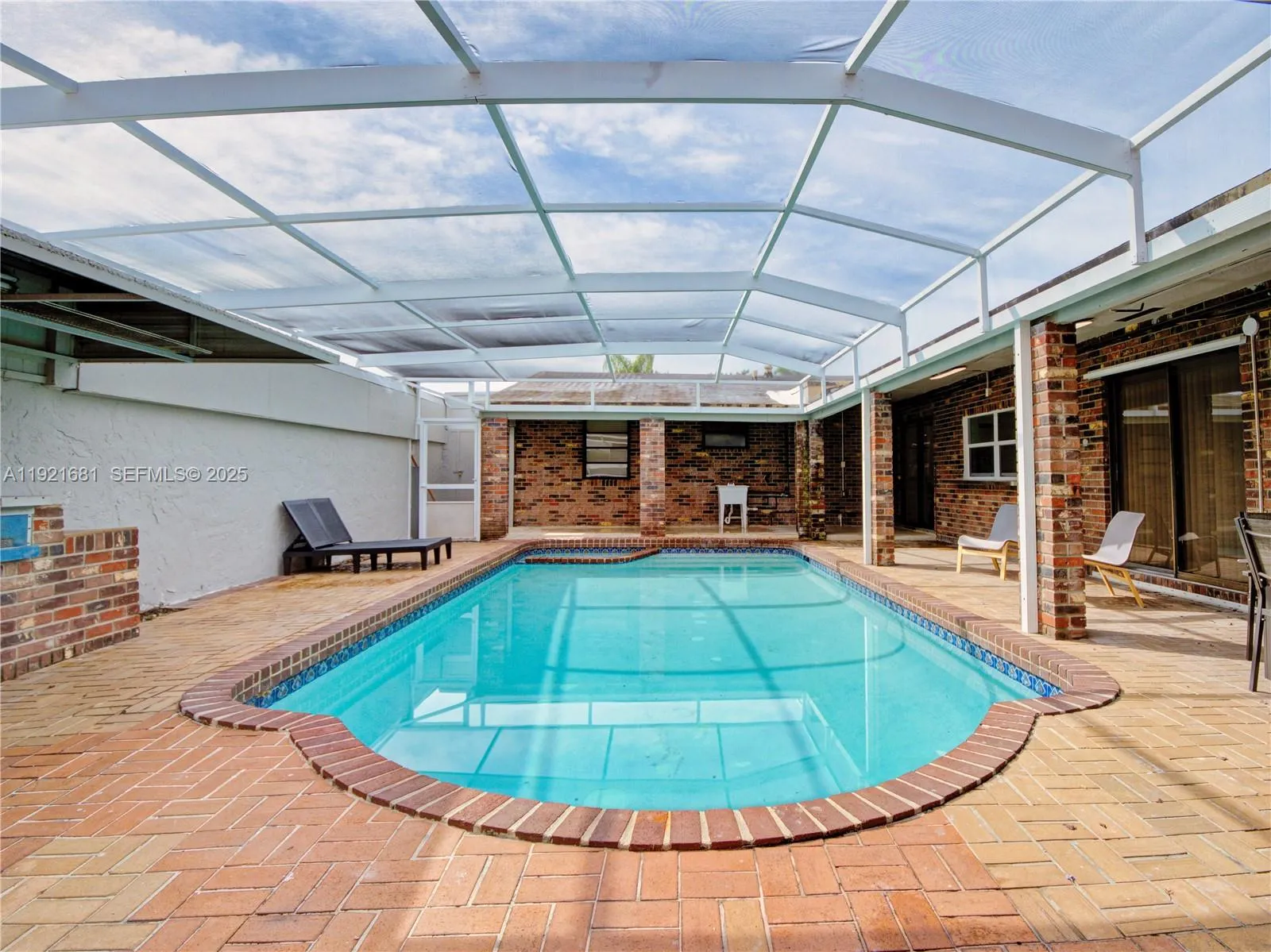 Foto de propiedad en 2703 Adams Street, Hollywood, FL 33020 Hollywood con MLS# 