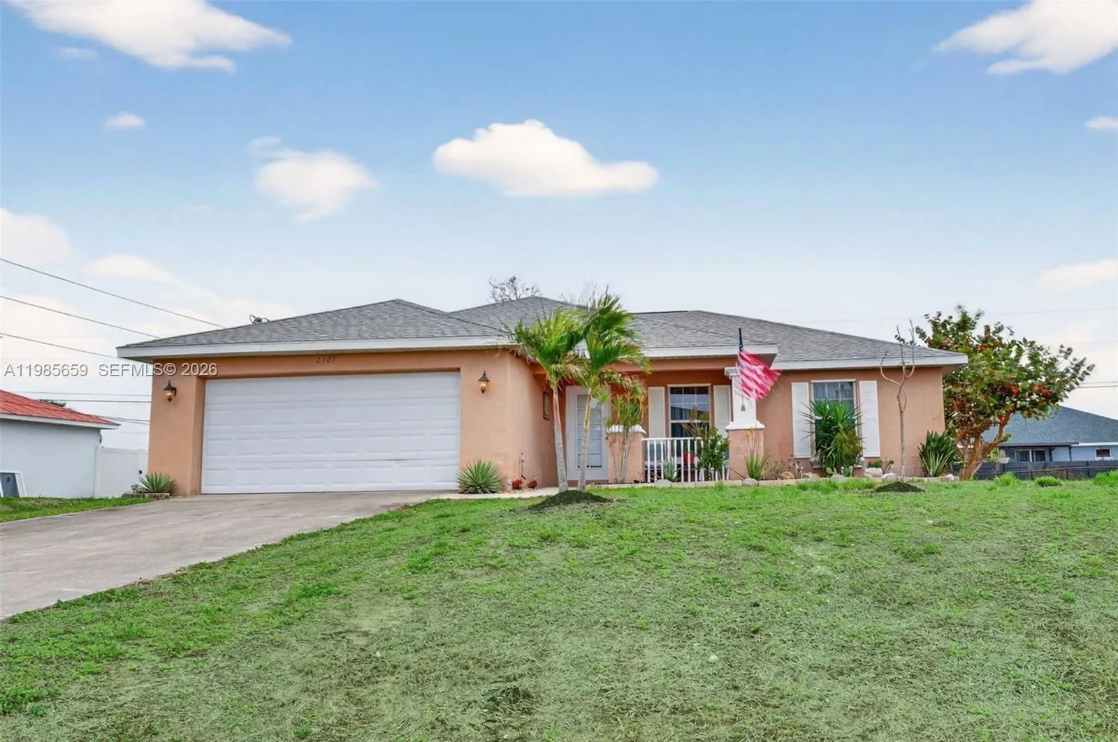 Foto de propiedad en 2707 NE 5th Avenue, FL 33909  con MLS# 