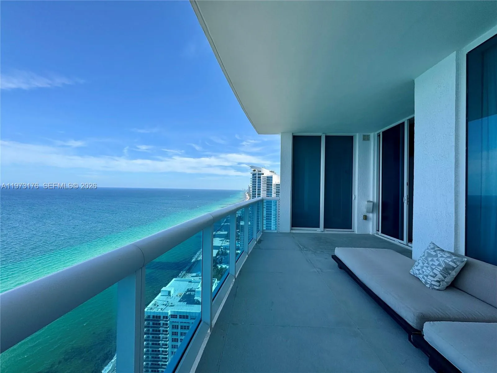 Foto de propiedad en 2711 S Ocean Drive 3404, Hollywood, FL 33019 Hollywood con MLS# 