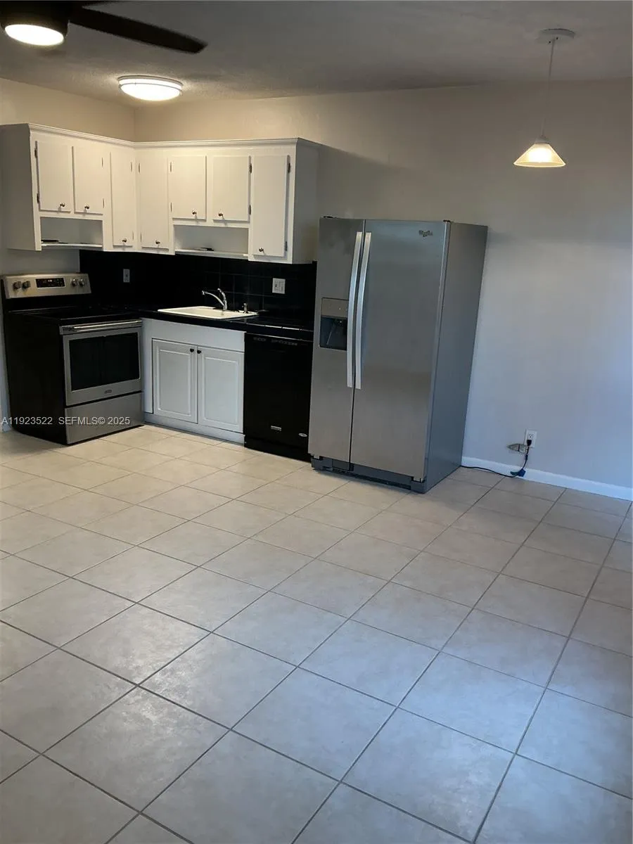 En Venta 2716 NE 30th Place 103C, Fort Lauderdale, FL 33306, Fort Lauderdale, FL 33306
