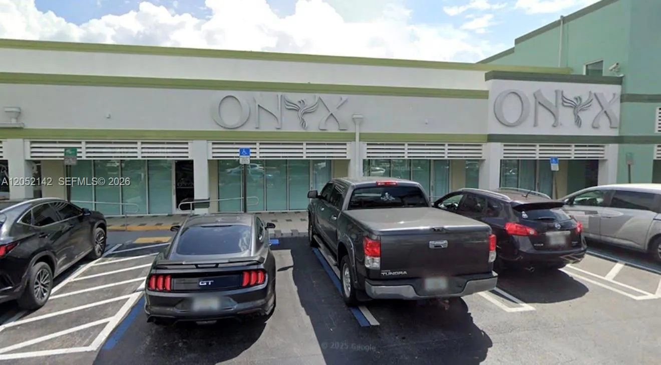 Foto de propiedad en 2717 SW 142nd Avenue, Miami, FL 33175 Miami con MLS# 