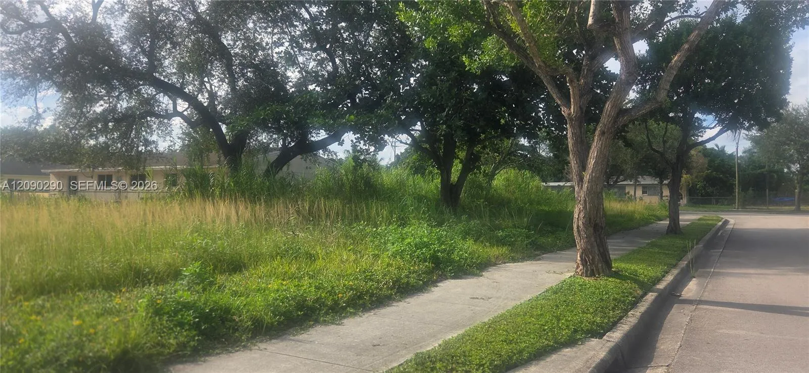 Foto de propiedad en 272 SW 143 Court, Homestead, FL 33032 Homestead con MLS# 