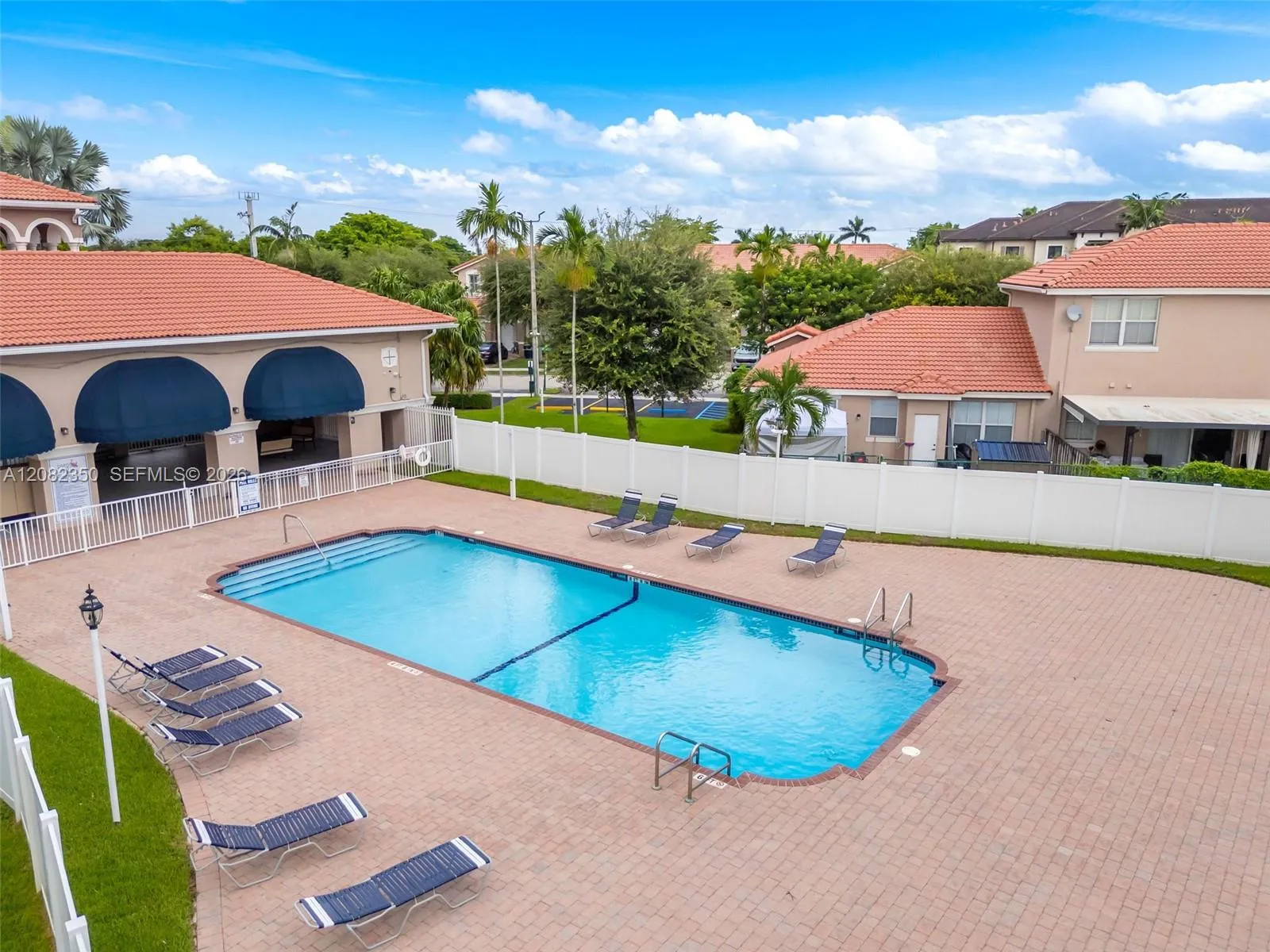 Foto de propiedad en 27293 SW 138th Path, Homestead, FL 33032 Homestead con MLS# 
