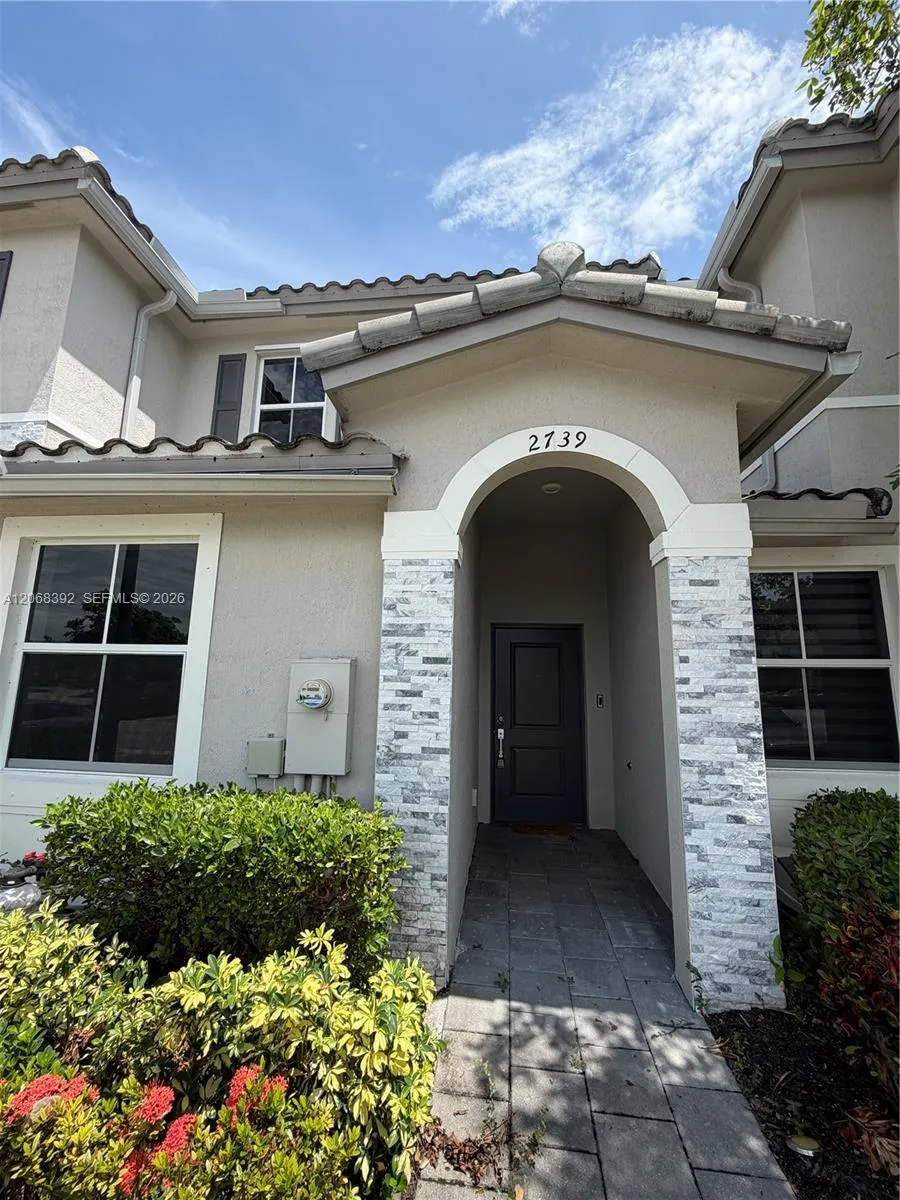 Foto de propiedad en 2739 SE 17th Street, Homestead, FL 33035 Homestead con MLS# 