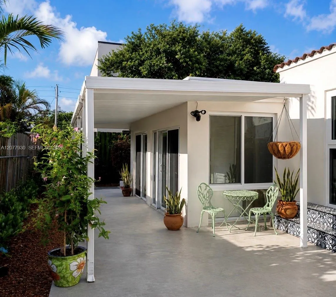 En Renta 2740 SW 4th Street REAR, Miami, FL 33135, Miami, FL 33135